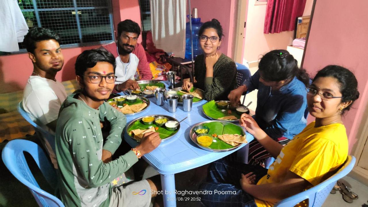 Abhi Homestay Hampi Eksteriør bilde
