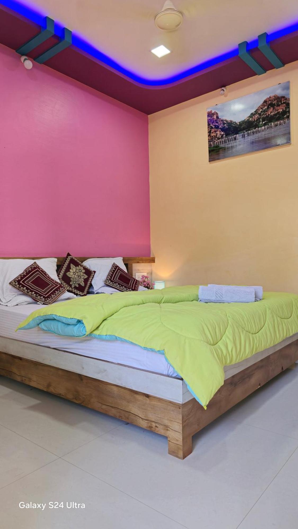 Abhi Homestay Hampi Eksteriør bilde